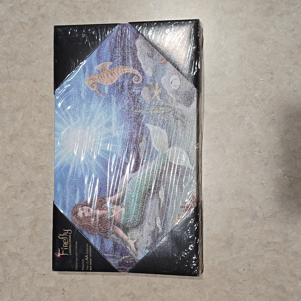 Firefly light up canvas with mermaid and seahorse brand new without tag